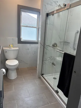 $3,200 | 19 Garfield Place, East Rockaway, NY 11518
