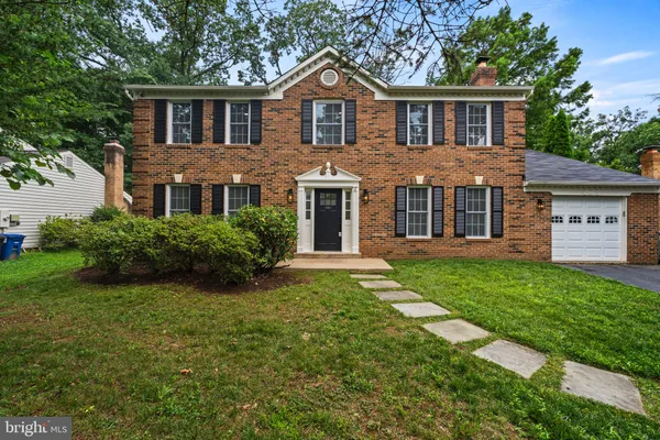 $789,900 | 403 Autumn Olive Way, Sterling, VA 20164