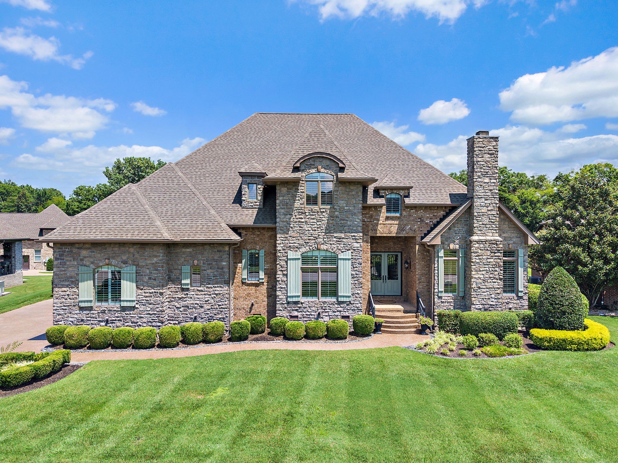618 Ridgecrest Lane Lebanon, TN 37087 - Photo 1 of 75 a front view of a house with a yard