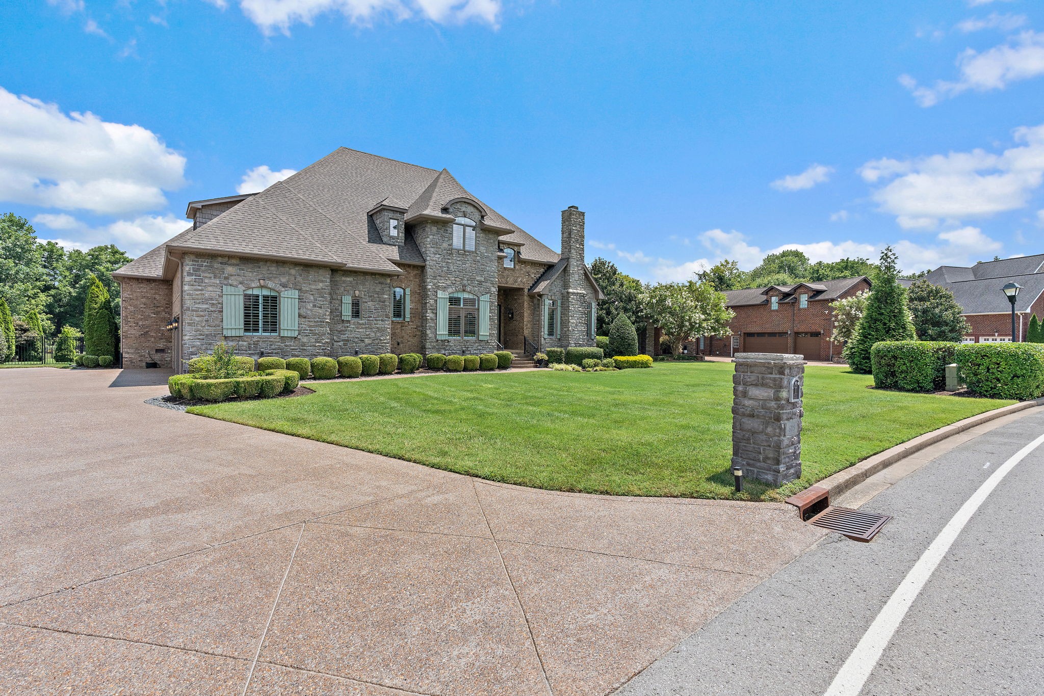 618 Ridgecrest Lane Lebanon, TN 37087 - Photo 7 of 75 a front view of a house with a yard