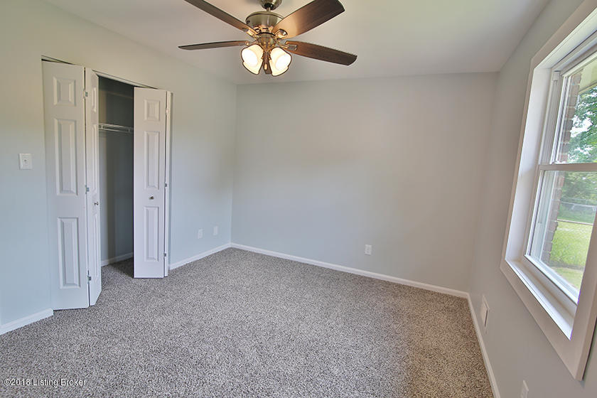 11410 Angelina Road Louisville, KY 40229 - Photo 9 of 23 HH