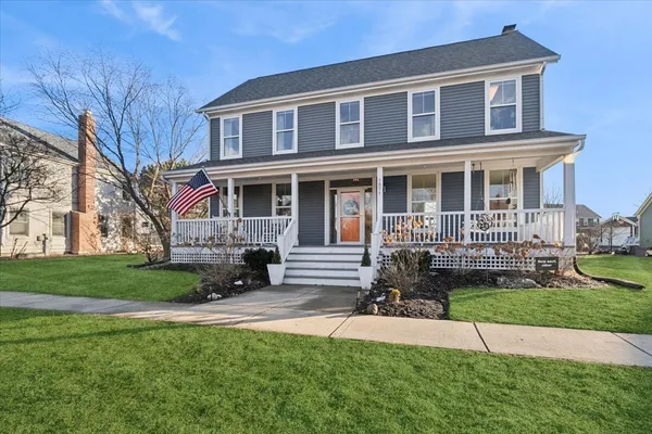 $610,000 | 1571 Amos Bennett Street, Grayslake, IL 60030