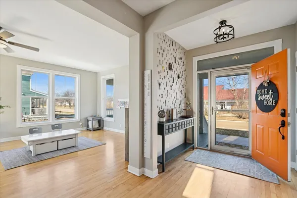$610,000 | 1571 Amos Bennett Street, Grayslake, IL 60030
