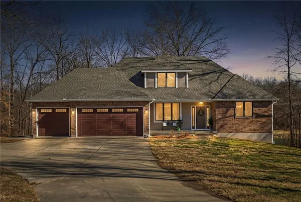 $593,000 | 26311 Westlake Drive, Harrisonville, MO 64701