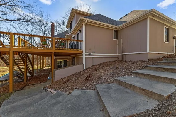 $593,000 | 26311 Westlake Drive, Harrisonville, MO 64701