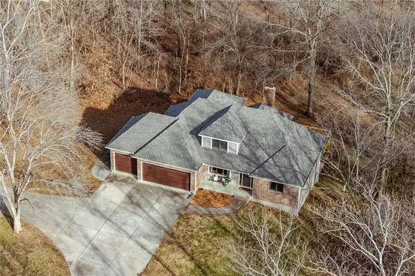 $593,000 | 26311 Westlake Drive, Harrisonville, MO 64701