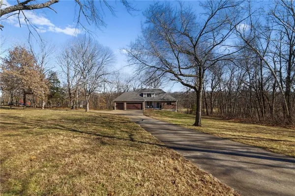 $593,000 | 26311 Westlake Drive, Harrisonville, MO 64701