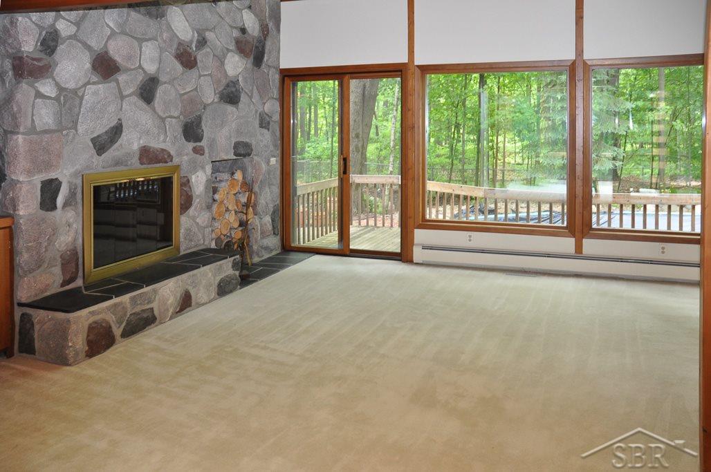 1911 North Miller Road Saginaw, MI 48609 - Photo 10 of 33 31321941-9.JPG