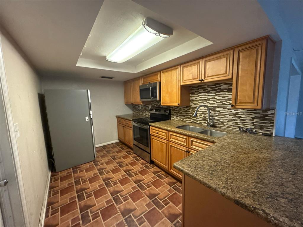 9220 Lido Lane Port Richey, FL 34668 - Photo 2 of 5 Gallery Image 2