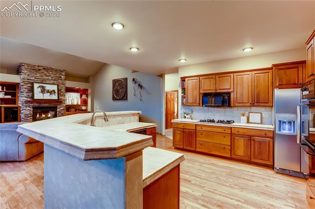 580 Struthers Loop Colorado Springs, CO 80921 - Photo 11 of 40 Gallery Image 11