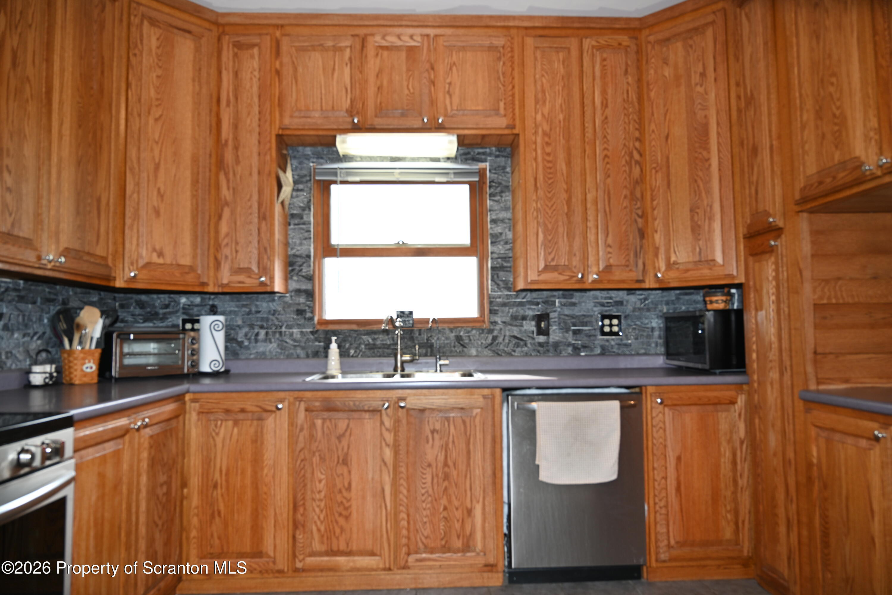 325 Lyons Road Hallstead, PA 18822 - Photo 10 of 56 DSC_2683