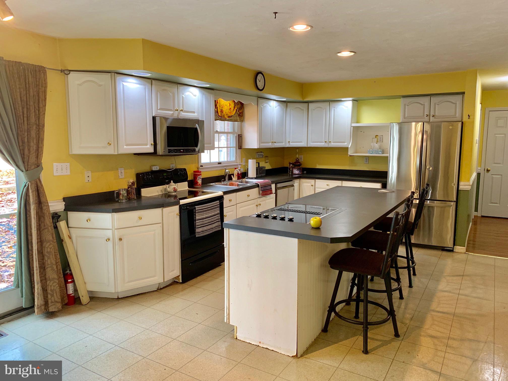 7467 Hickory Road Stewartstown, PA 17363 - Photo 9 of 30 Gallery Image 9