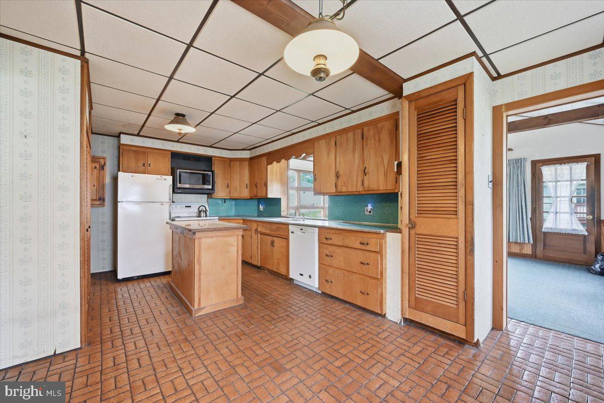 520 West Main Street Weatherly, PA 18255 - Photo 26 of 89