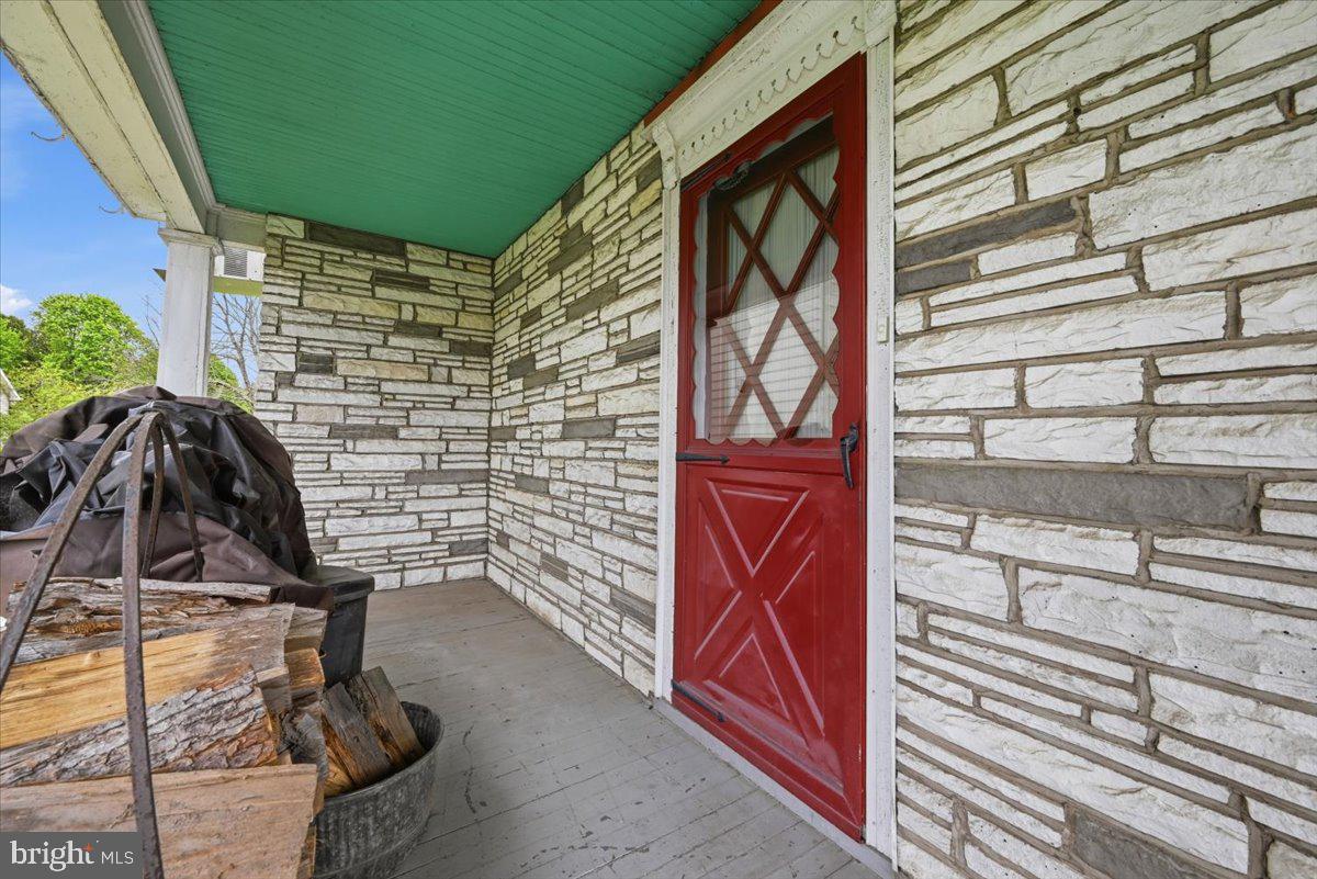 520 West Main Street Weatherly, PA 18255 - Photo 9 of 89