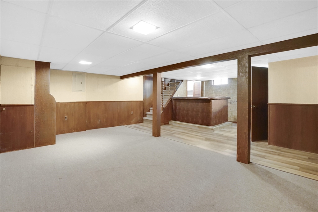 1133 Burnett Road Chicopee, MA 01020 - Photo 27 of 40