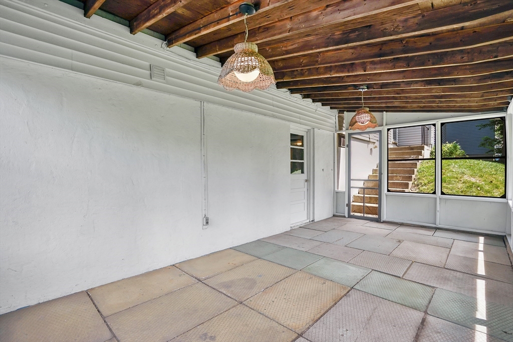 1133 Burnett Road Chicopee, MA 01020 - Photo 34 of 40