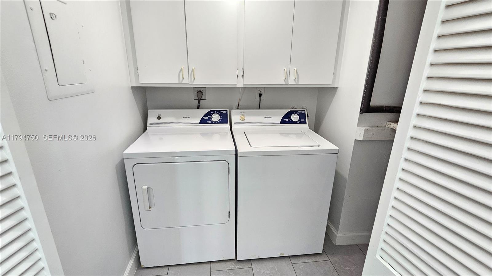 16300 Golf Club Road, Unit 315 Weston, FL 33326 - Photo 12 of 79 In-unit Washer & Dryer