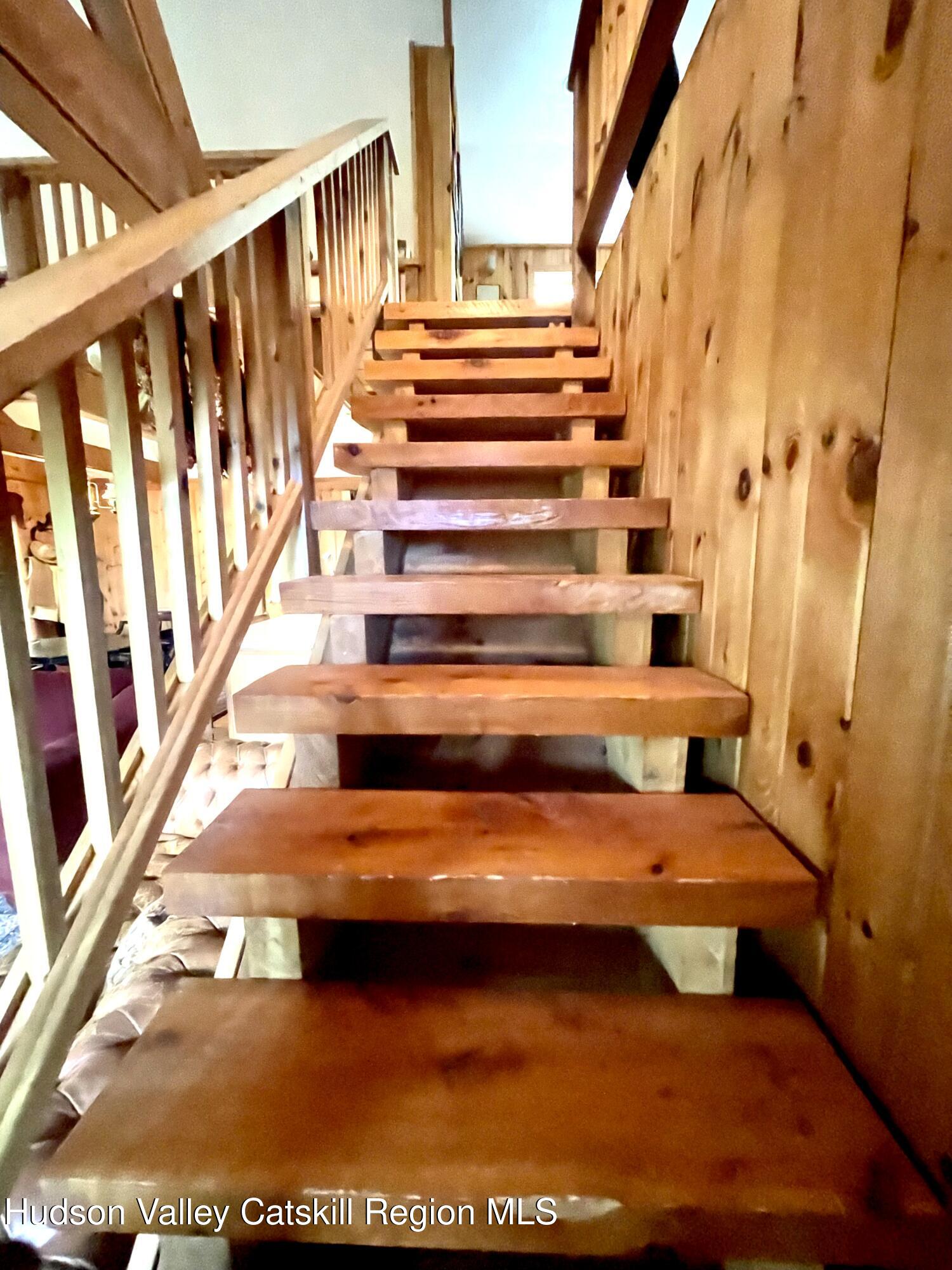 27 Terrace Drive Lexington, NY 12468 - Photo 31 of 37 a view of entryway