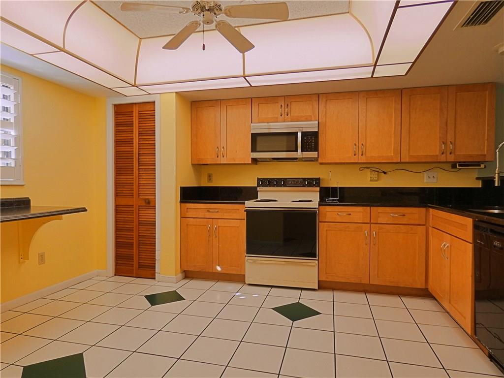 1851 Southwest Palm City Road, Unit E101 Stuart, FL 34994 - Photo 4 of 21 Gallery Image 4