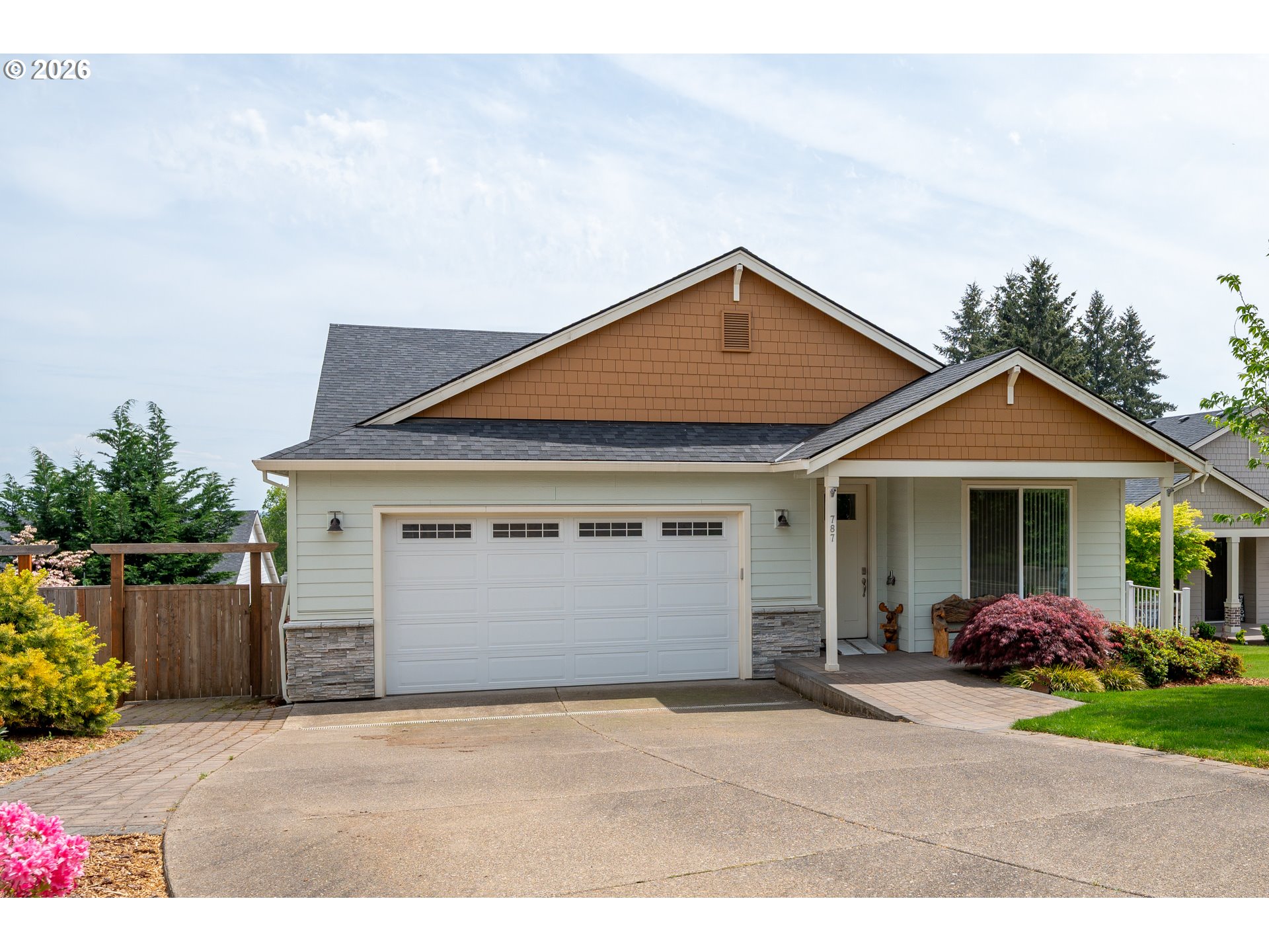 787 Southwest Alder Street Dundee, OR 97115 - Photo 2 of 33