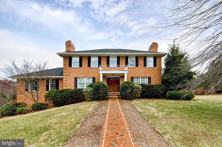 18902 Woodburn Road Leesburg, VA 20175 - Photo 1 of 26 Exterior (Main)