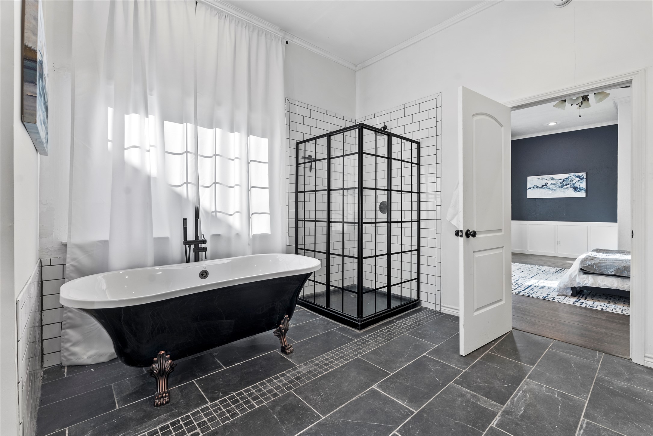 1011 Porter Street Taylor, TX 76574 - Photo 18 of 35 a living room with a couch and a table