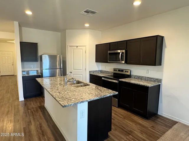 $1,645 | 2375 East Santa Ynez Drive, Casa Grande, AZ 85194