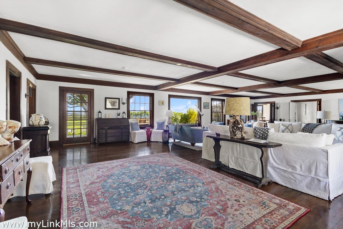 33 Shell Street Nantucket, MA 02554 - Photo 5 of 60