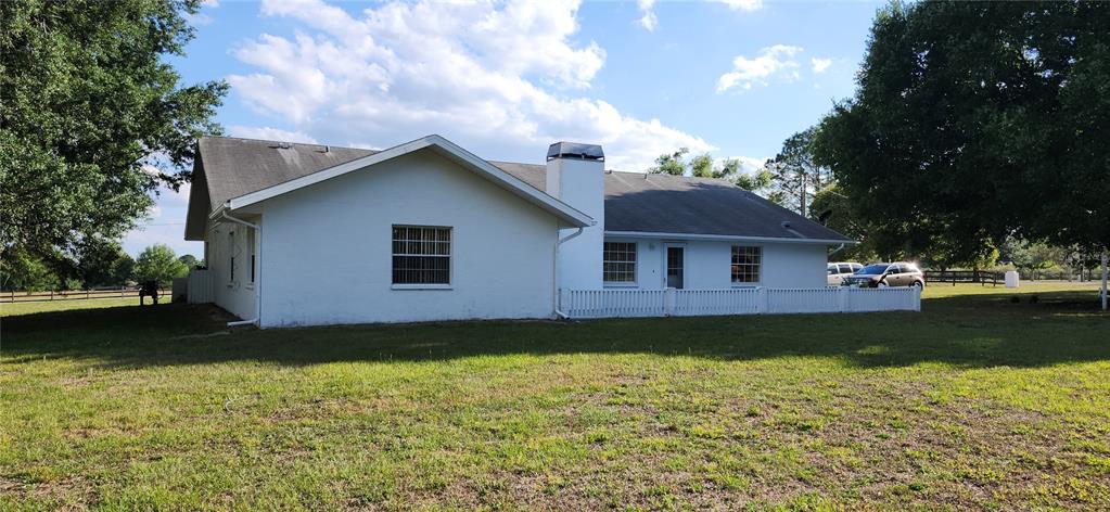 4212 Neff Lake Road Brooksville, FL 34601 - Photo 3 of 35