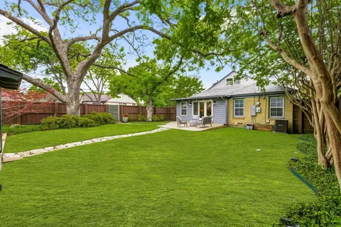 $499,000 | 2442 Marvin Avenue, Dallas, TX 75211