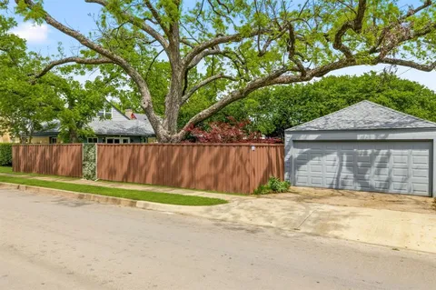$499,000 | 2442 Marvin Avenue, Dallas, TX 75211