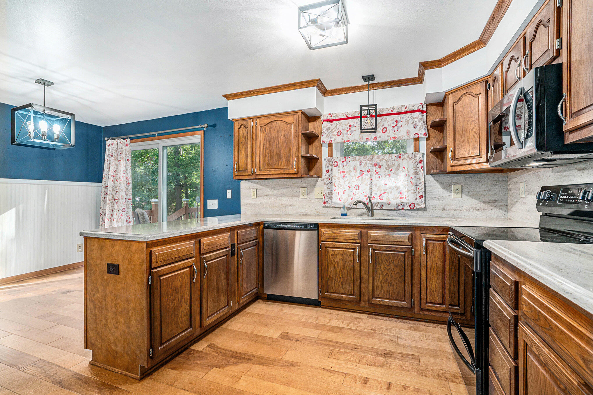 68881 3rd Street Edwardsburg, MI 49112 - Photo 6 of 32 010_dsc00675_358