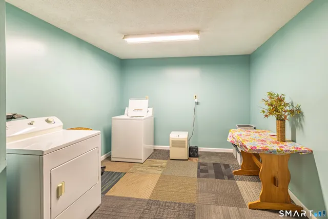 $249,000 | 18 Patriots Square, Unit 18, Mansfield, CT 06250