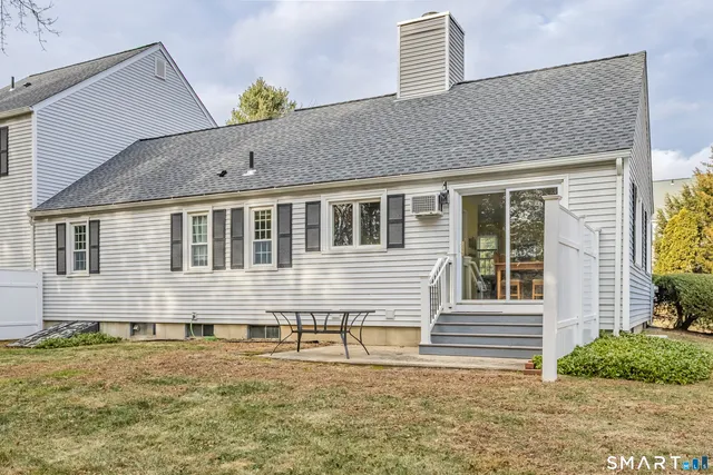 $249,000 | 18 Patriots Square, Unit 18, Mansfield, CT 06250