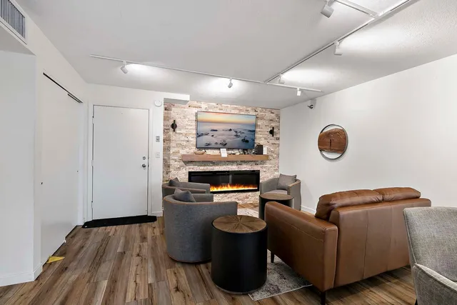 $120,000 | 66 9th Street East, Unit 1912, St. Paul, MN 55101