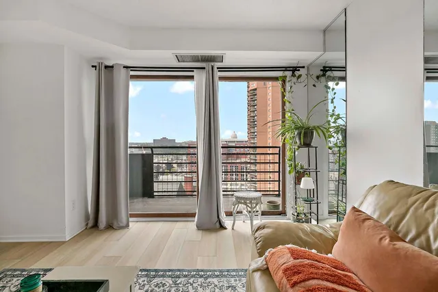 $120,000 | 66 9th Street East, Unit 1912, St. Paul, MN 55101