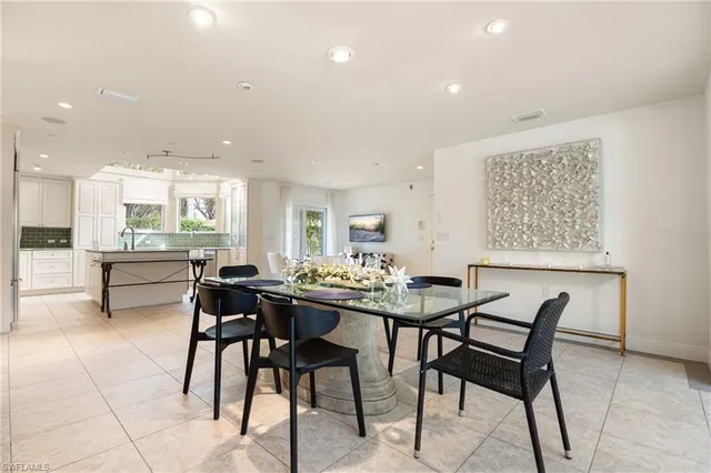 $6,950,000 | 1980 Gordon Drive, Naples, FL 34102