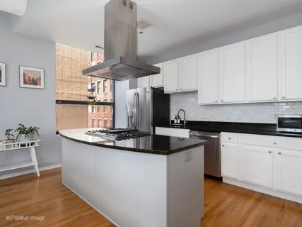 $439,900 | 910 South Michigan Avenue, Unit 611, Chicago, IL 60605