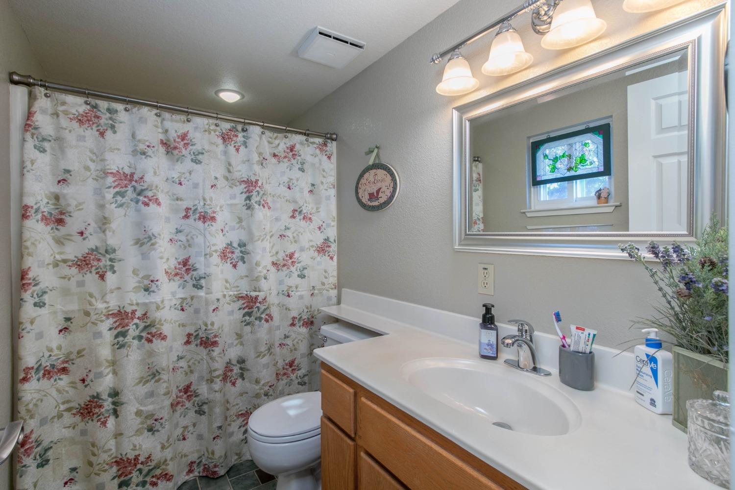 4040 Hawk View Road El Dorado Hills, CA 95762 - Photo 16 of 38