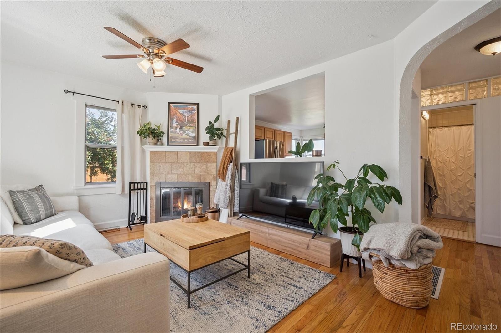 4607 Independence Street Wheat Ridge, CO 80033 - Photo 5 of 35 Gallery Image 5