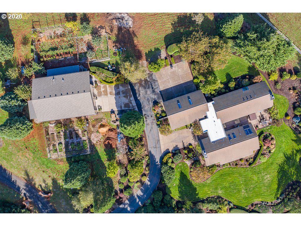 3021 Concomly Road South Salem, OR 97306 - Photo 2 of 32