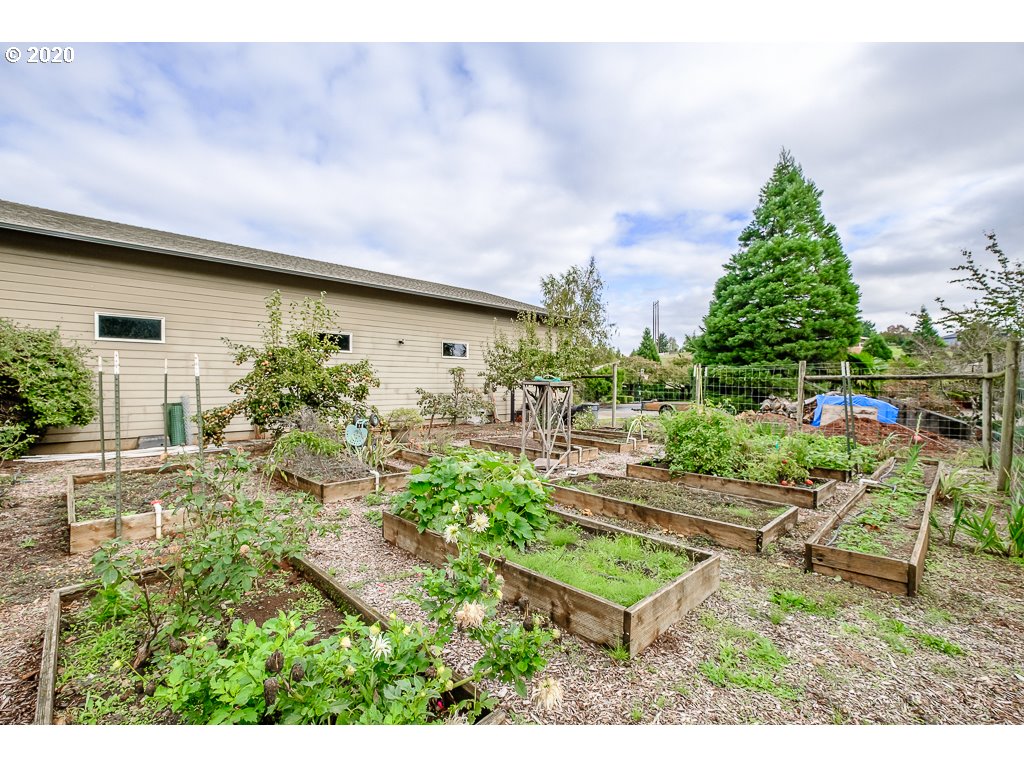 3021 Concomly Road South Salem, OR 97306 - Photo 27 of 32