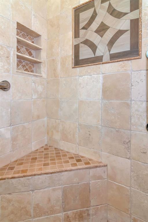 125 Shell Falls Drive Apollo Beach, FL 33572 - Photo 33 of 48 a bathroom with a shower
