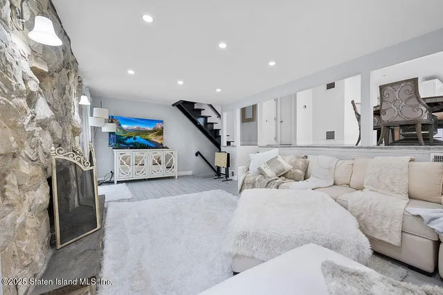 $867,000 | 71 Goller Place | Bulls Head