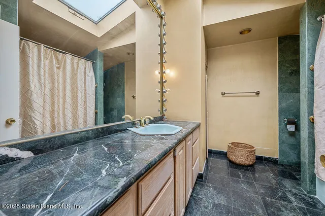 $867,000 | 71 Goller Place | Bulls Head