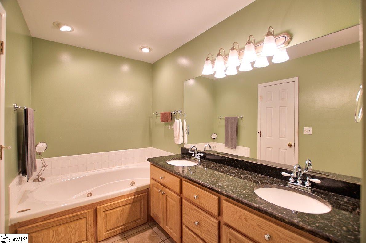 340 Spring Valley Lane Inman, SC 29349 - Photo 8 of 35 Gallery Image 8