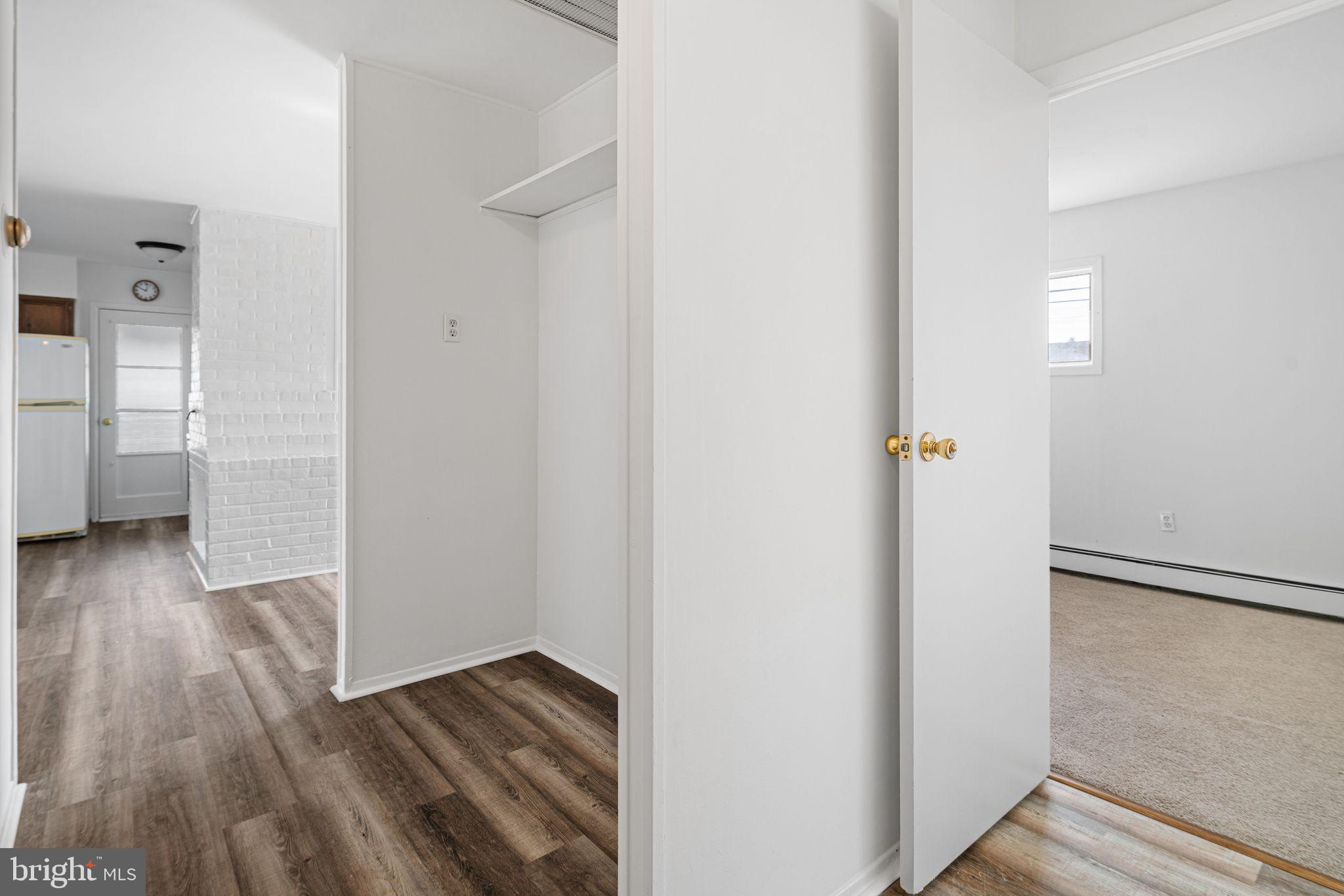 28 Old Pond Road Levittown, PA 19057 - Photo 19 of 25 Hallway