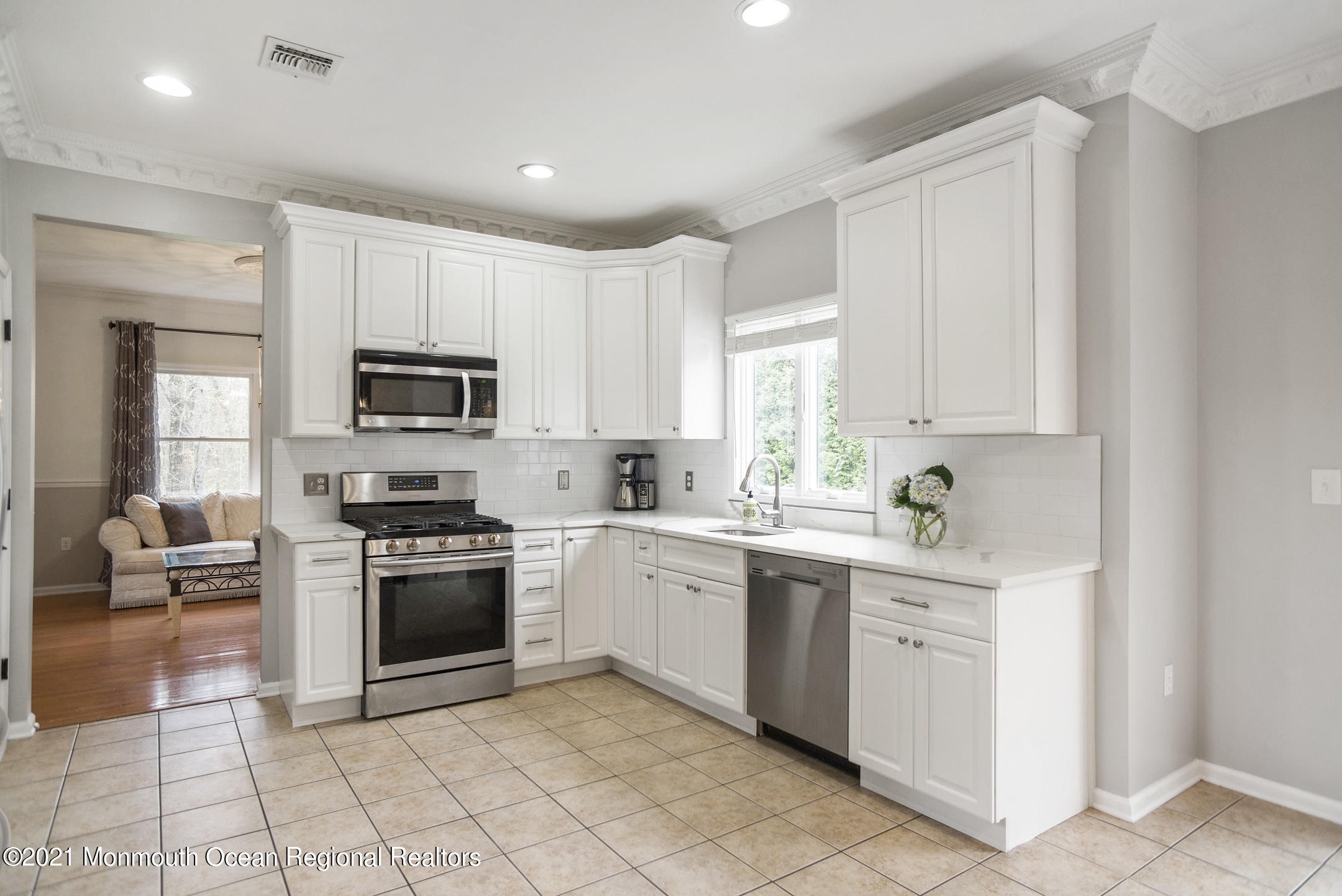 22 Kuzyk Road Cream Ridge, NJ 08514 - Photo 19 of 58 Kitchen