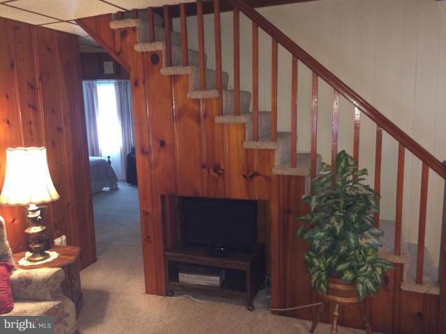 1233 North Point Road Baltimore, MD 21222 - Photo 8 of 10 Family Room
