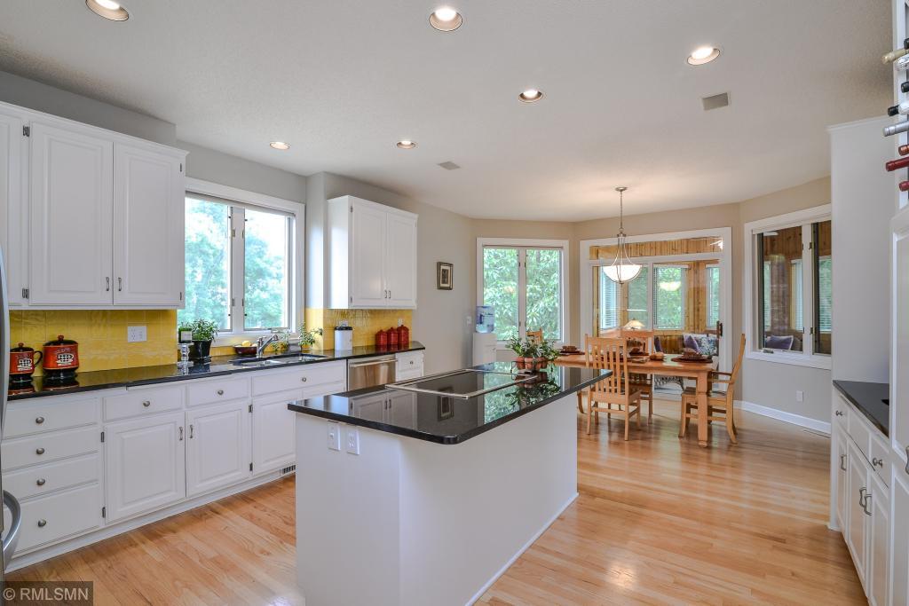 10292 Antlers Ridge Eden Prairie, MN 55347 - Photo 17 of 44 Gallery Image 17
